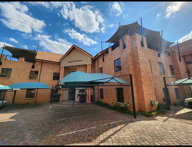 342M² OFFICE TO LET IN NORTH RIDING